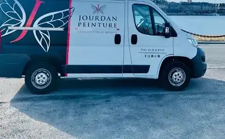 artisan peintre à Saint Coulomb - image 3